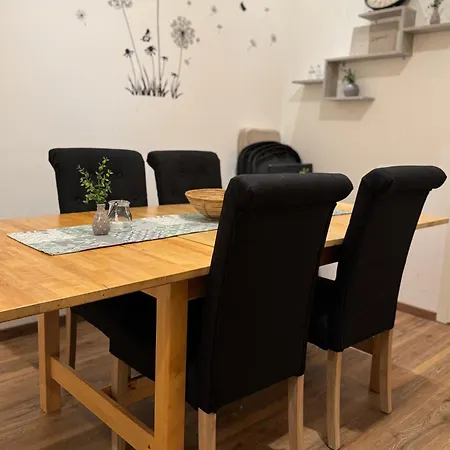 Themenzimmer Pusteblume Naehe Hauptbahnhof Duisburg